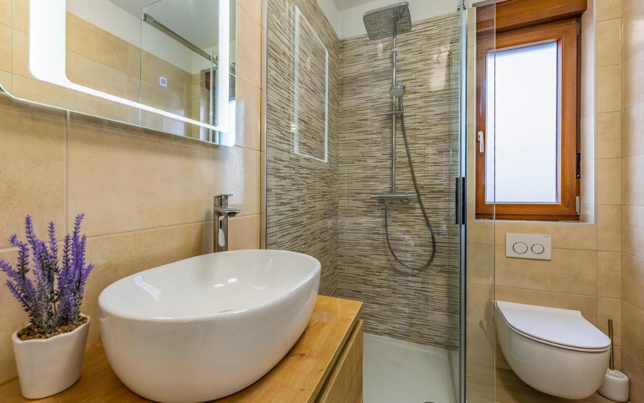 Apartment Blue Pula, New, Family Friendly, Comfortable, Free Parking And Wifi Luaran gambar