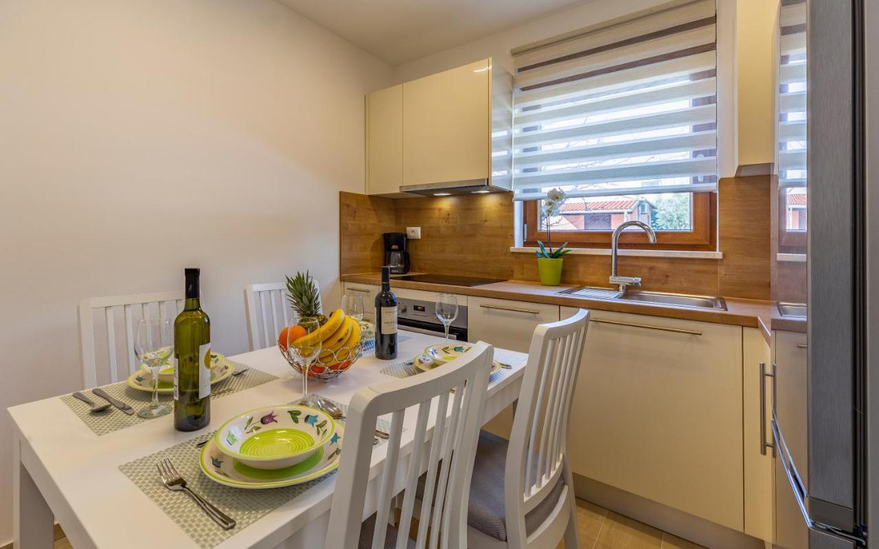 Apartment Blue Pula, New, Family Friendly, Comfortable, Free Parking And Wifi Luaran gambar